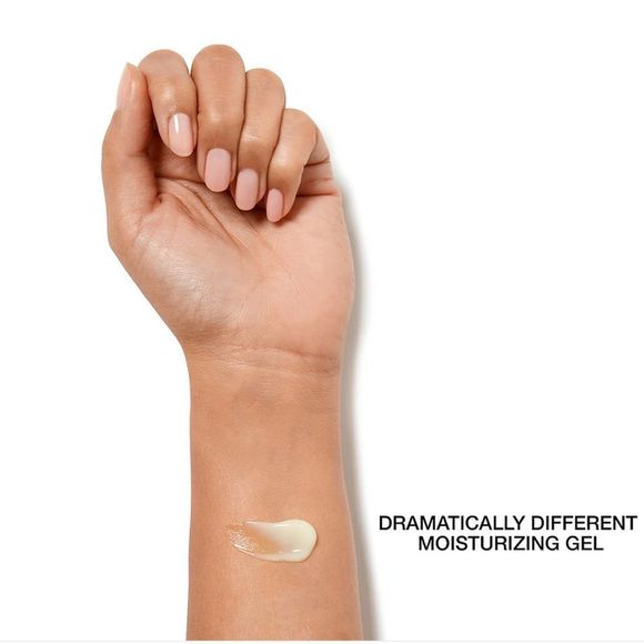 Clinique Dramatically Different Moisturizing Gel - Picture 3 of 5